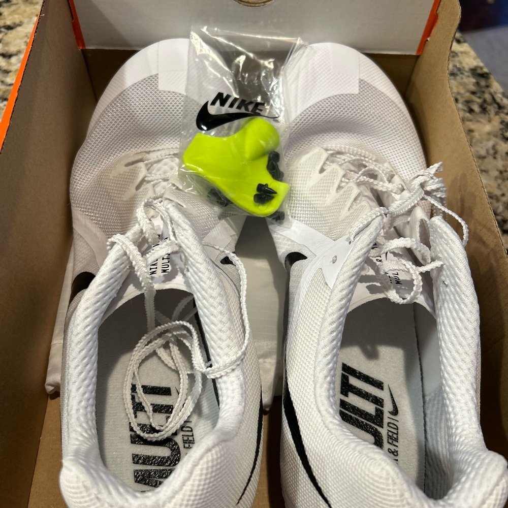 Nike men’s track spikes 14